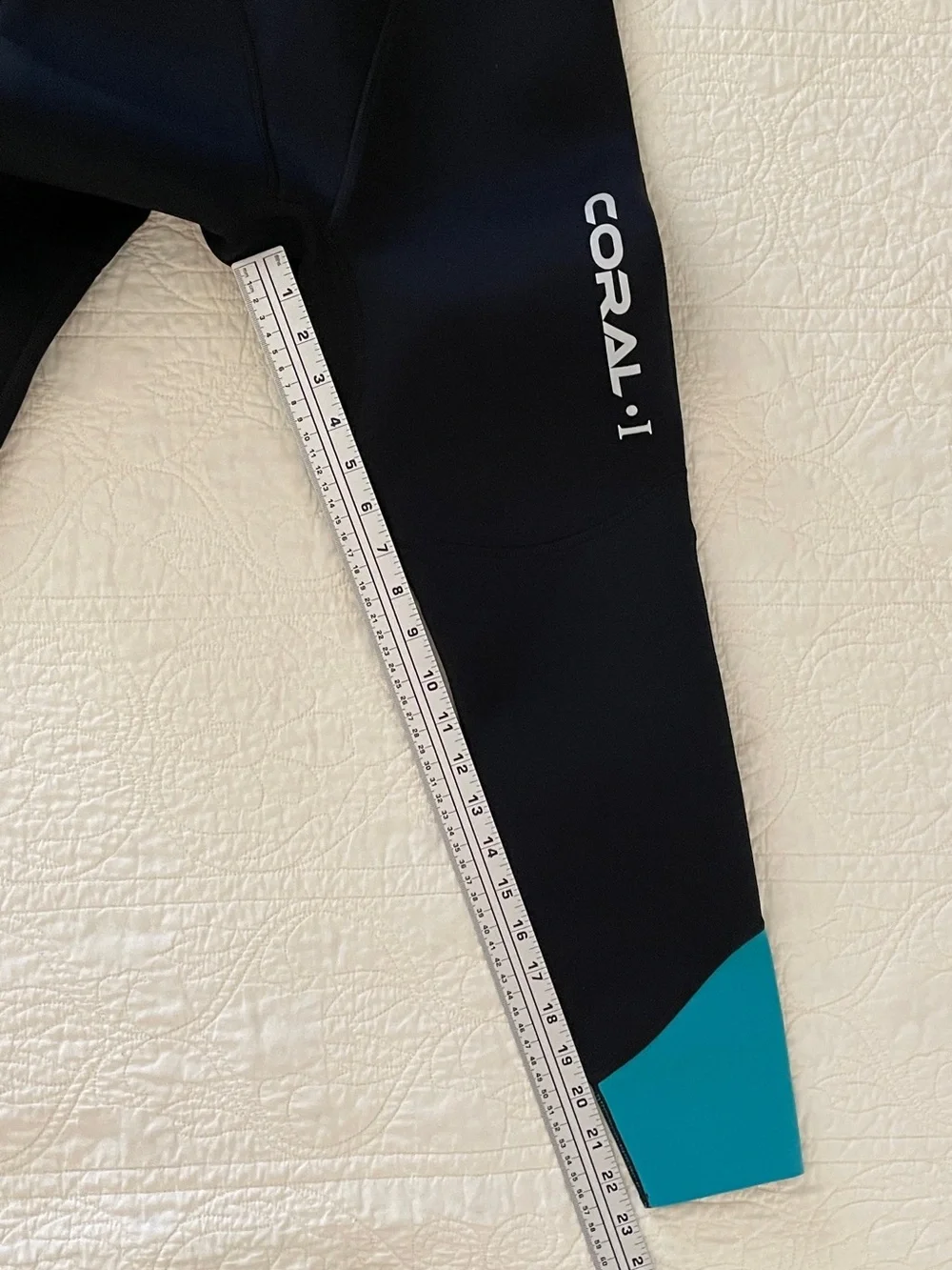 Herto Coral 1 Full Body Wetsuit Neoprene Youth Size 12 Black & Turquoise